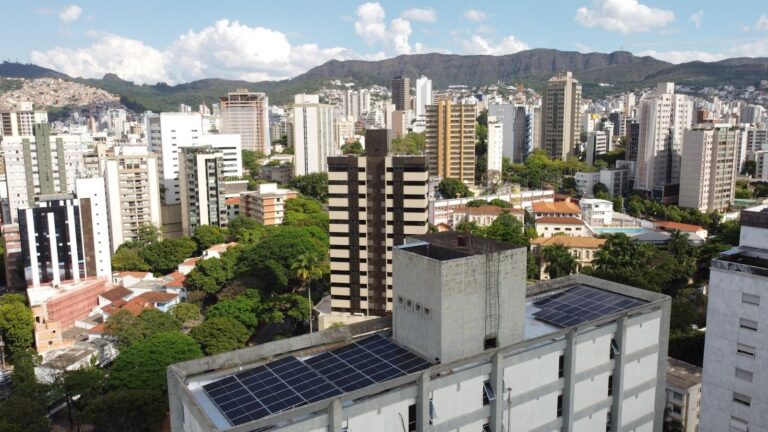 Energia Solar para Condomínios: Como Economizar com Sustentabilidade e Valorizar seu Patrimônio